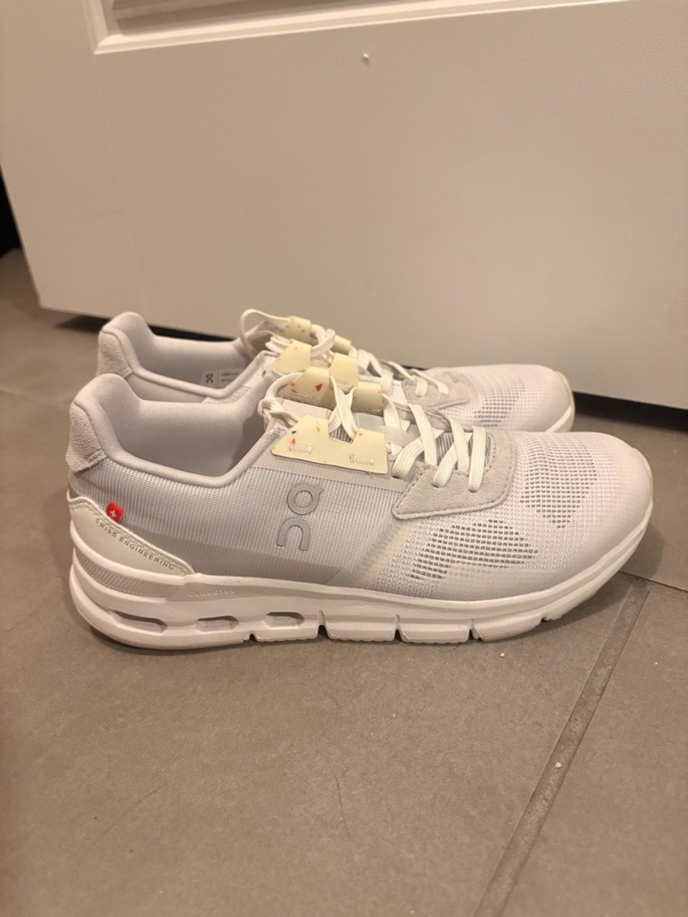 On Running White Low-Top Running Sneakers